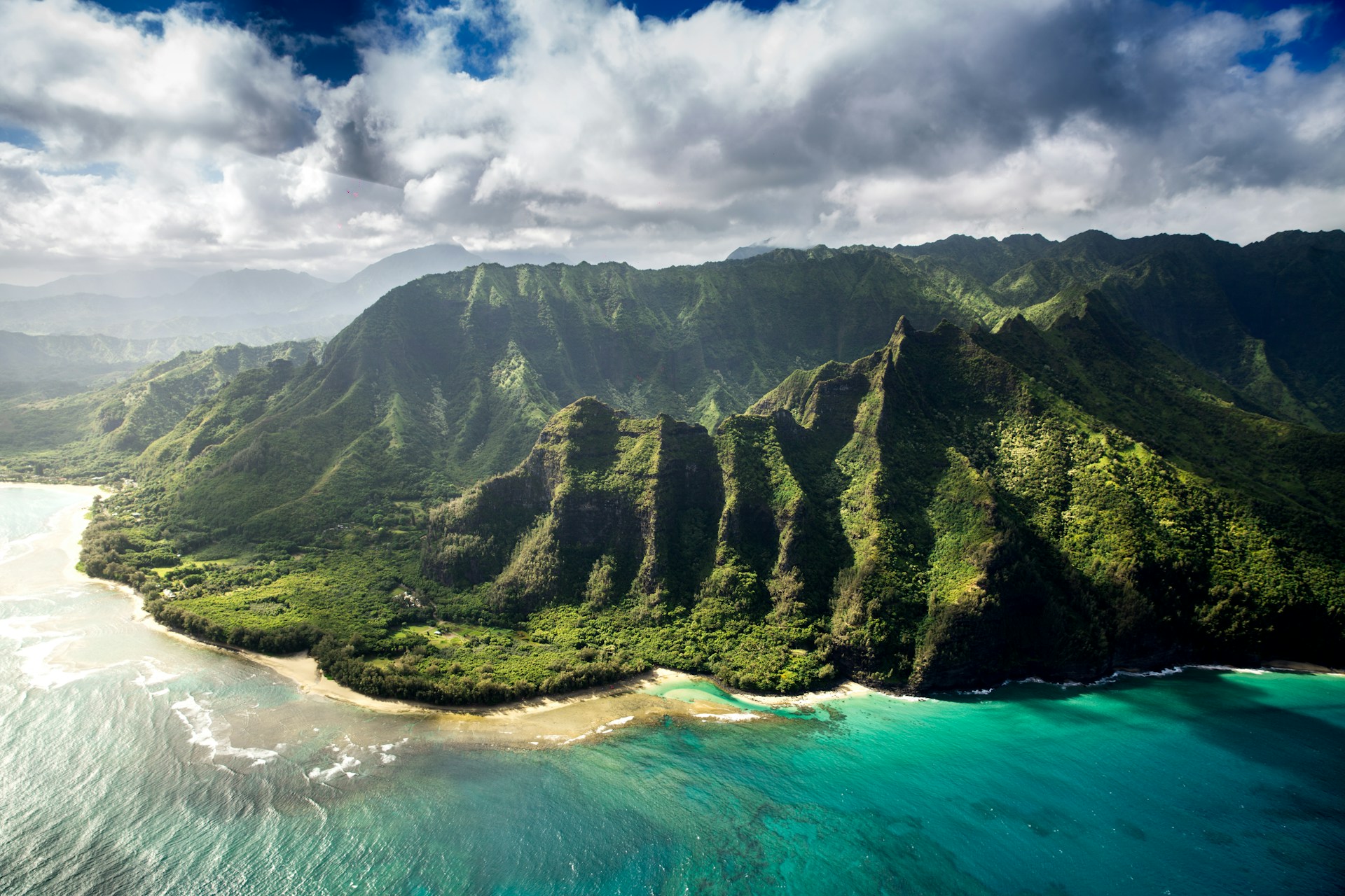Kauai on a Budget: The Complete Travel Guide to Hawaii’s Most Beautiful Island